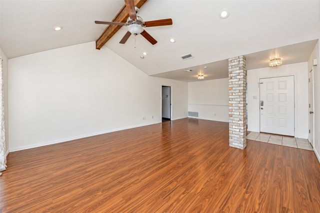 2941 Cresthaven Drive, Grapevine, TX 76051