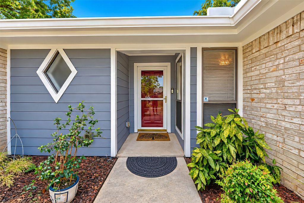 2941 Cresthaven Drive, Grapevine, TX 76051 — photo 3