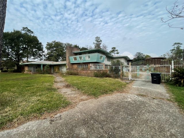 3405 N Macgregor Way, Houston, TX 77004