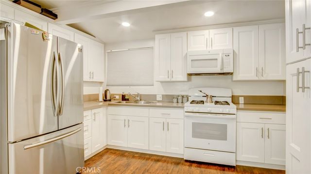 7945 Woodman Avenue, Panorama City, CA 91402