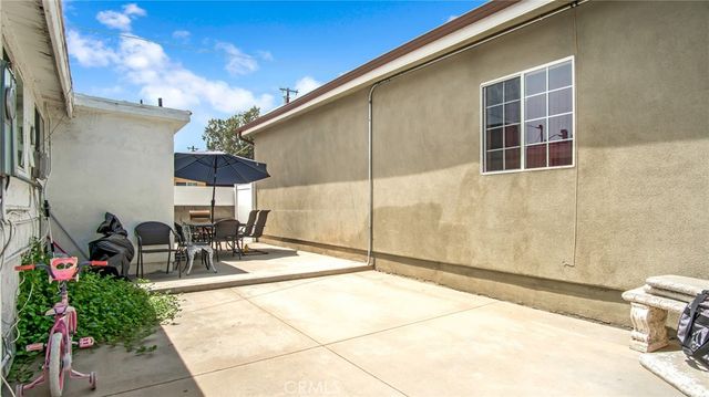 7945 Woodman Avenue, Panorama City, CA 91402