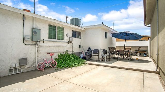7945 Woodman Avenue, Panorama City, CA 91402