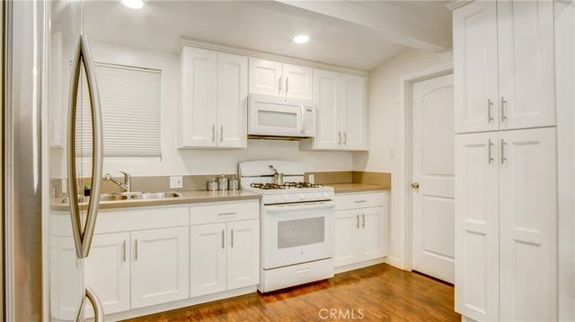 7945 Woodman Avenue, Panorama City, CA 91402