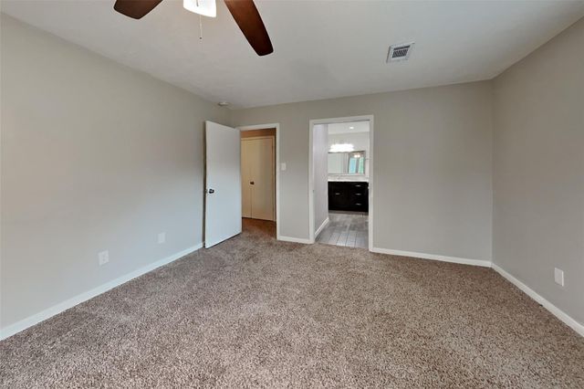 8110 Renmark Lane, Houston, TX 77070