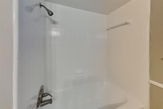 8110 Renmark Lane, Houston, TX 77070