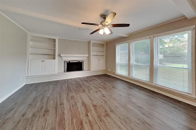 8110 Renmark Lane, Houston, TX 77070