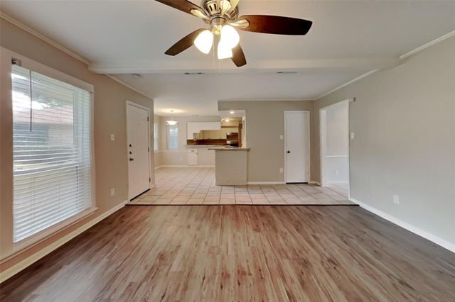 8110 Renmark Lane, Houston, TX 77070
