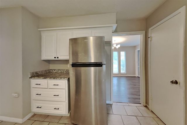 8110 Renmark Lane, Houston, TX 77070