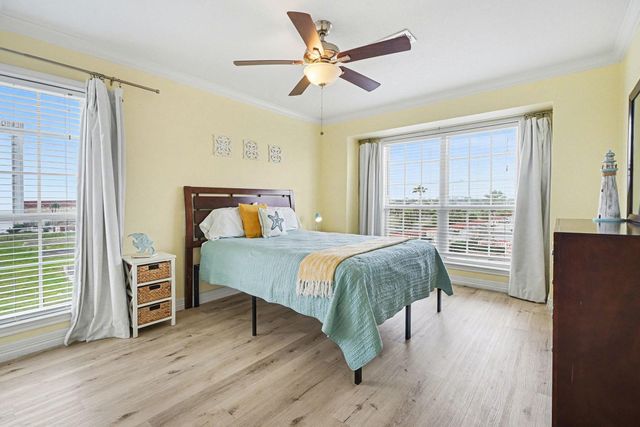 7000 Seawall Boulevard 1038, Galveston, TX 77551