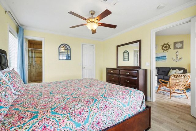 7000 Seawall Boulevard 1038, Galveston, TX 77551