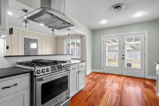 6308 Kenwick Avenue, Fort Worth, TX 76116