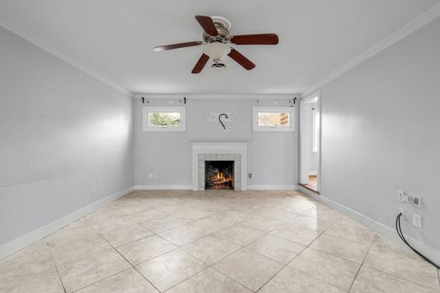 6308 Kenwick Avenue, Fort Worth, TX 76116