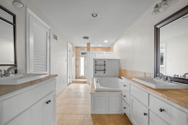 6308 Kenwick Avenue, Fort Worth, TX 76116