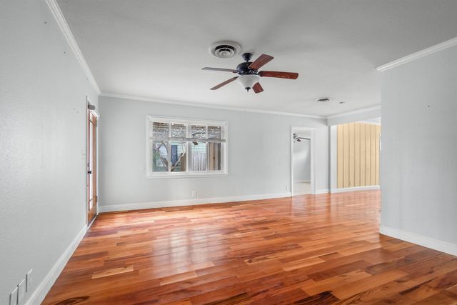 6308 Kenwick Avenue, Fort Worth, TX 76116