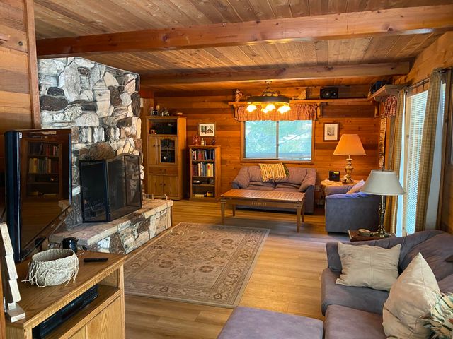 57148 Kramer Drive, Springville, CA 93265