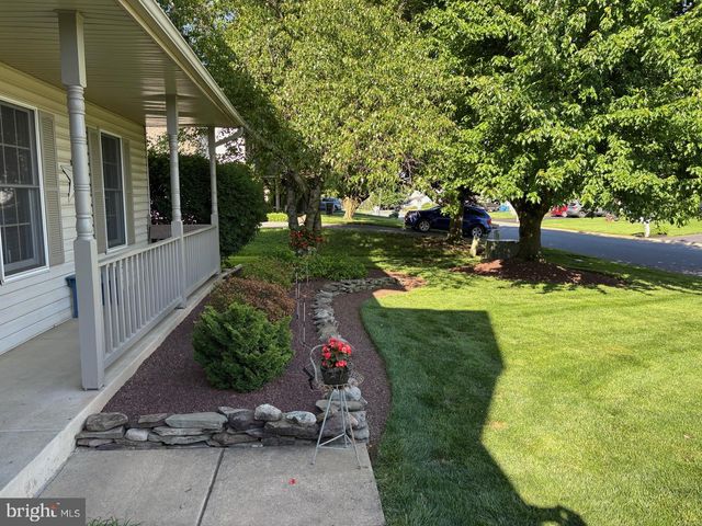 3851 STERLING WAY, Columbia, PA 17512