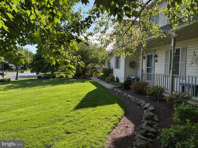 3851 STERLING WAY, Columbia, PA 17512
