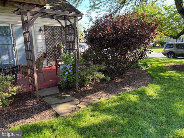 3851 STERLING WAY, Columbia, PA 17512