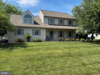 3851 STERLING WAY, Columbia, PA 17512