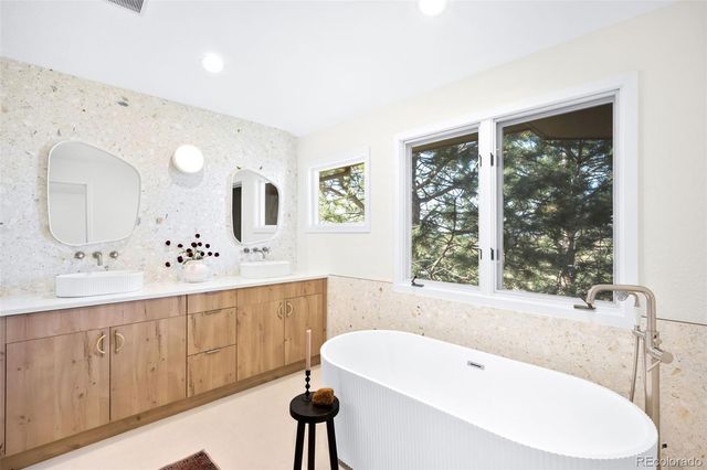 11673 E Berry Avenue, Englewood, CO 80111