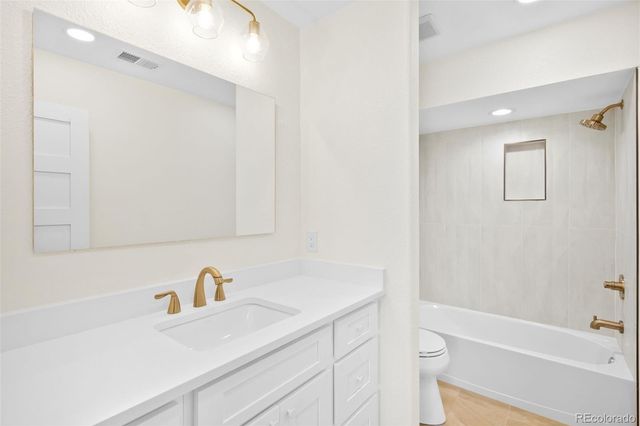 11673 E Berry Avenue, Englewood, CO 80111