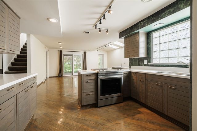 122 South Main Street, Pittsford, NY 14534