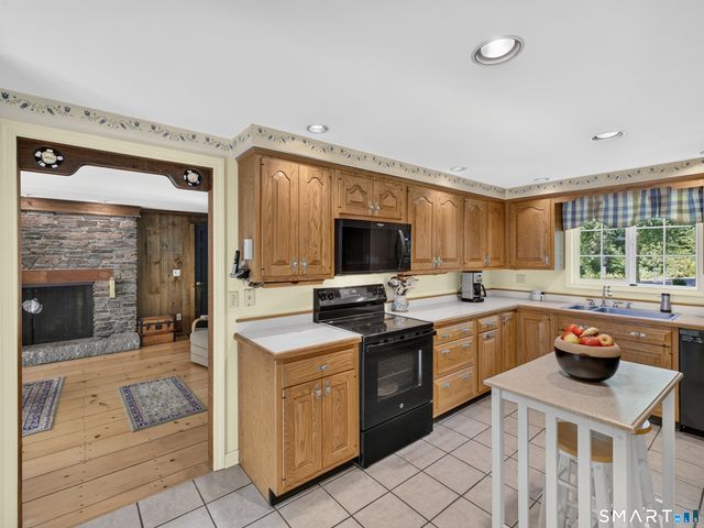 55 Kelseytown Road, Clinton, CT 06413