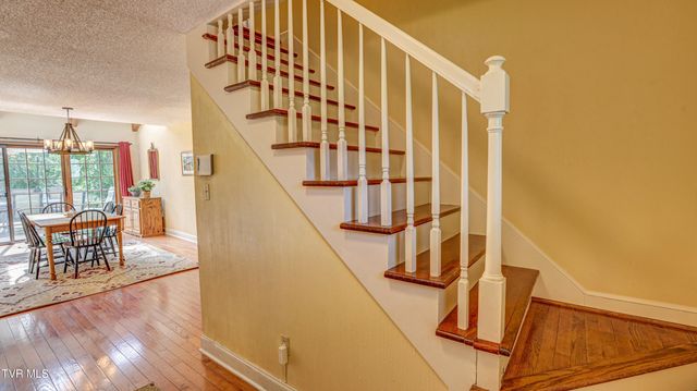 205 Sparkling Brook Drive, Bristol, TN 37620