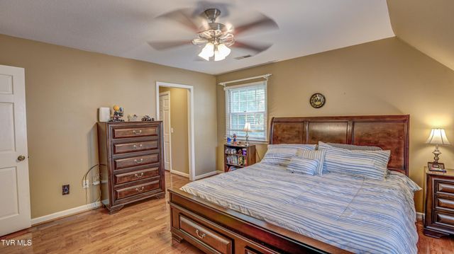 205 Sparkling Brook Drive, Bristol, TN 37620