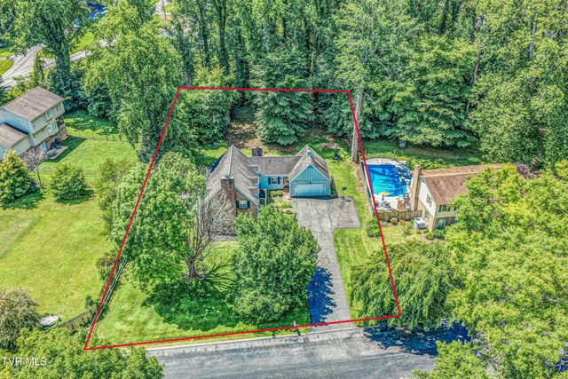 205 Sparkling Brook Drive, Bristol, TN 37620