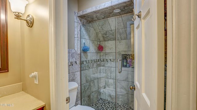 205 Sparkling Brook Drive, Bristol, TN 37620