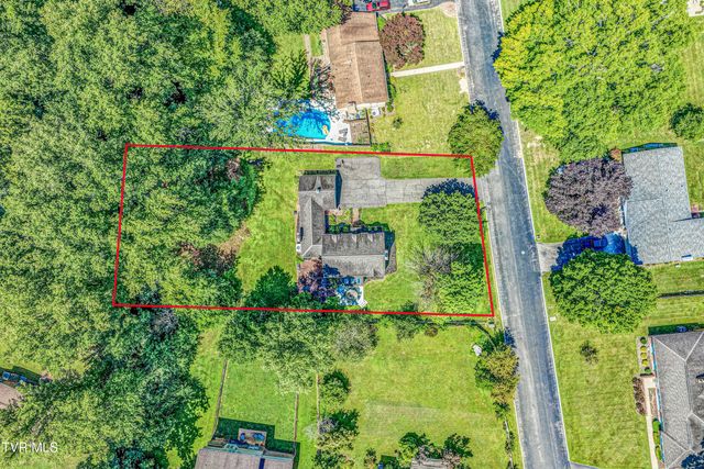 205 Sparkling Brook Drive, Bristol, TN 37620