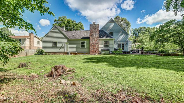 205 Sparkling Brook Drive, Bristol, TN 37620