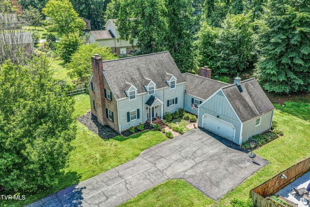 205 Sparkling Brook Drive, Bristol, TN 37620