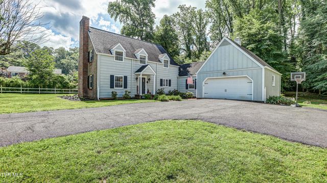 205 Sparkling Brook Drive, Bristol, TN 37620