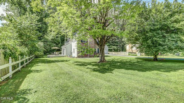 205 Sparkling Brook Drive, Bristol, TN 37620