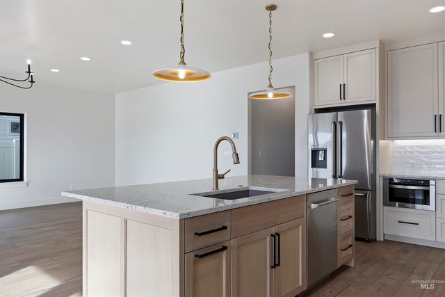 645 Canyon Crest Drive W, Twin Falls, ID 83301