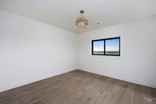 645 Canyon Crest Drive W, Twin Falls, ID 83301