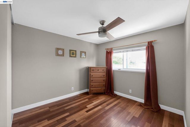 77 Barnes Ln, Fremont, CA 94536