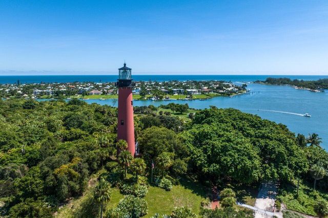 6085 Robinson Street, Jupiter, FL 33458