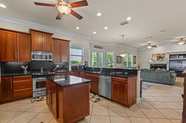 1698 TAYLOR RIDGE LOOP, Kissimmee, FL 34744