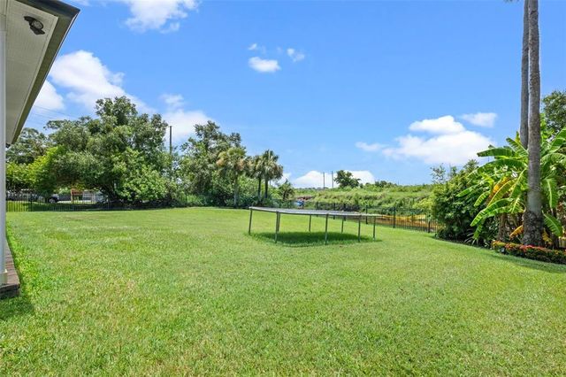 1698 TAYLOR RIDGE LOOP, Kissimmee, FL 34744