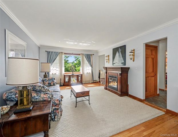 114 Fairfax Avenue, Hawthorne, NY 10532