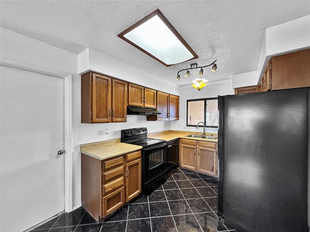 2709 Paseo de Tularosa, Santa Fe, NM 87505