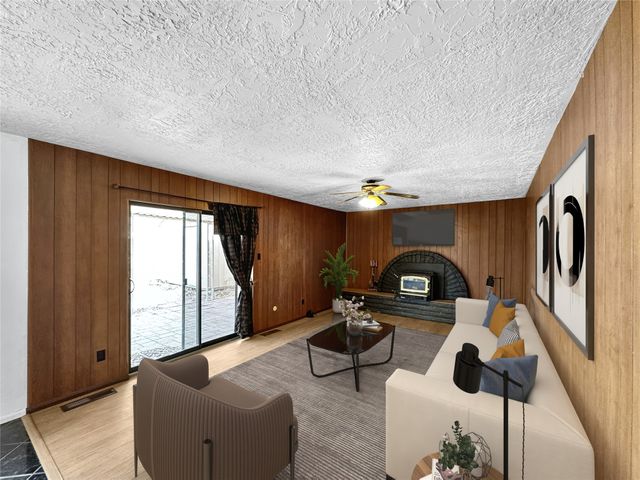 2709 Paseo de Tularosa, Santa Fe, NM 87505