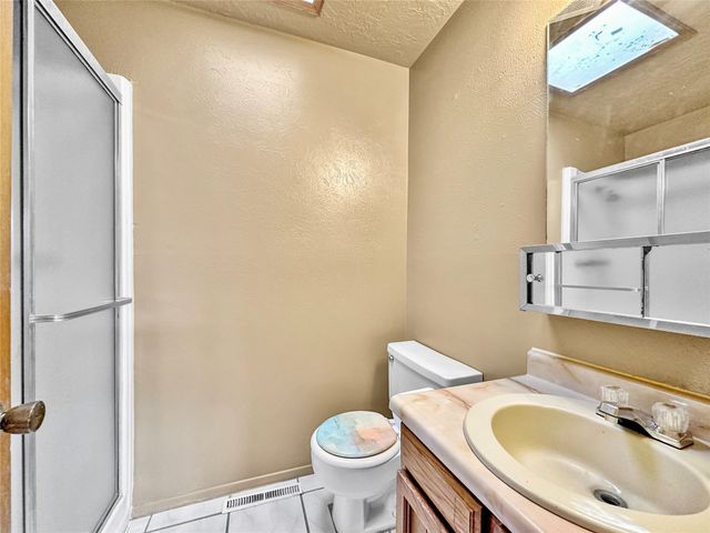 2709 Paseo de Tularosa, Santa Fe, NM 87505