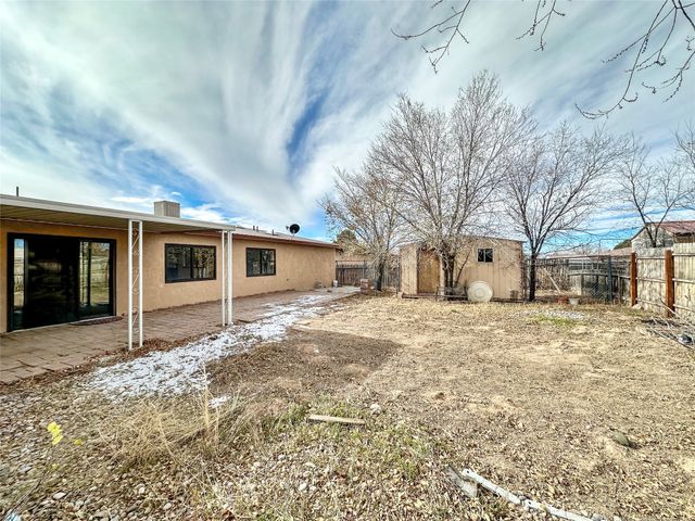 2709 Paseo de Tularosa, Santa Fe, NM 87505