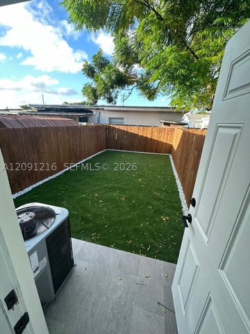 3047 SW 21st St 3047, Miami, FL 33145