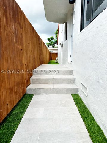 3047 SW 21st St 3047, Miami, FL 33145