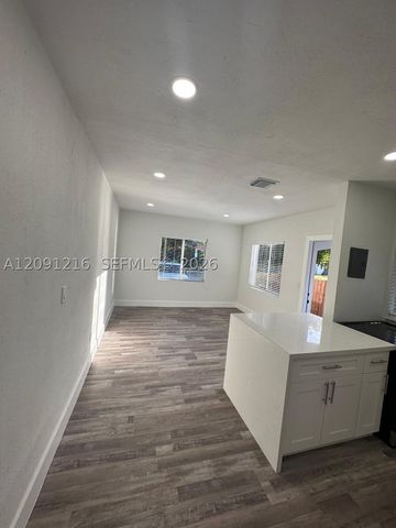 3047 SW 21st St 3047, Miami, FL 33145